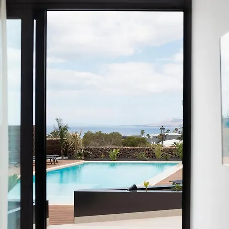 Estelinas - Luxurious 5 Bedroom - Stunning Sea Views - Jacuzzi