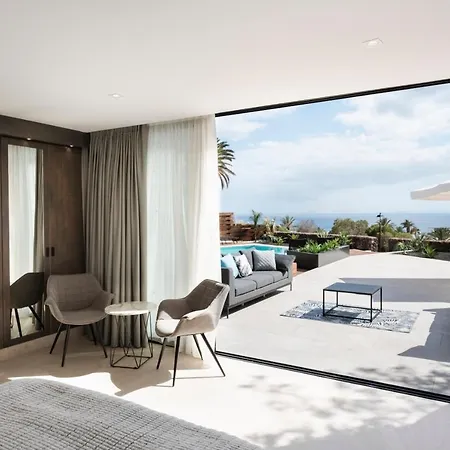 Villa Estelinas - Luxurious 5 Bedroom - Stunning Sea Views - Jacuzzi